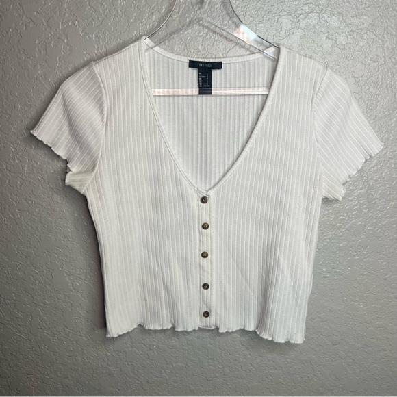 Forever 21 White Button-Down Crop Top W/ Ruffle Hem - Picture 2 of 5